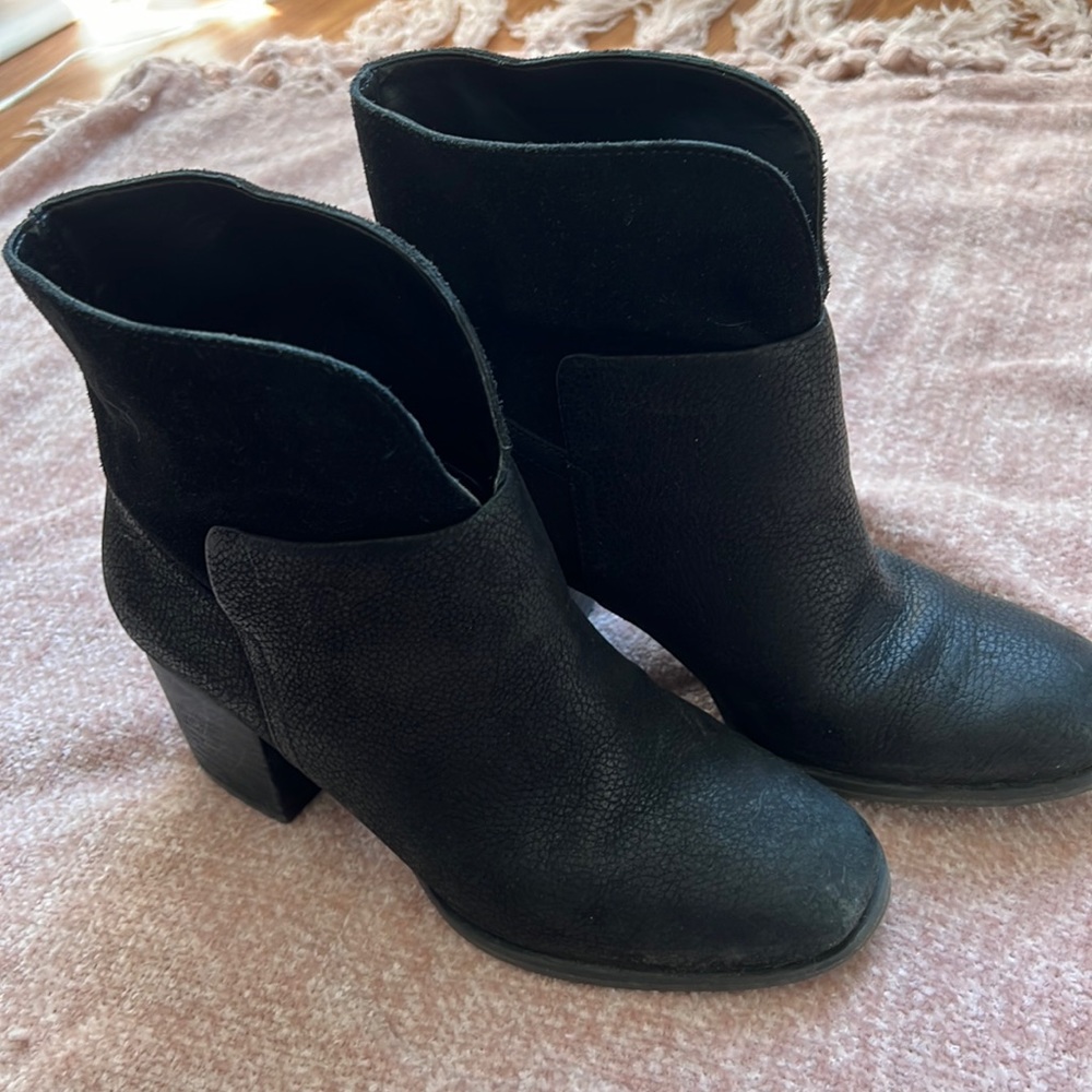 NINE WEST : Dale Nubuck Boot Black Size 8.5